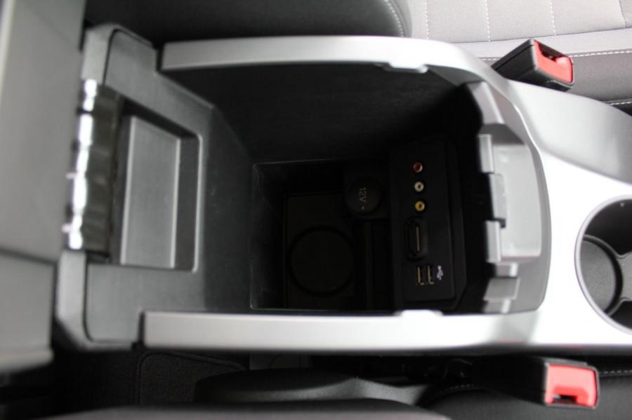  Ford Escape 2013 года  (фото 15 из 222)